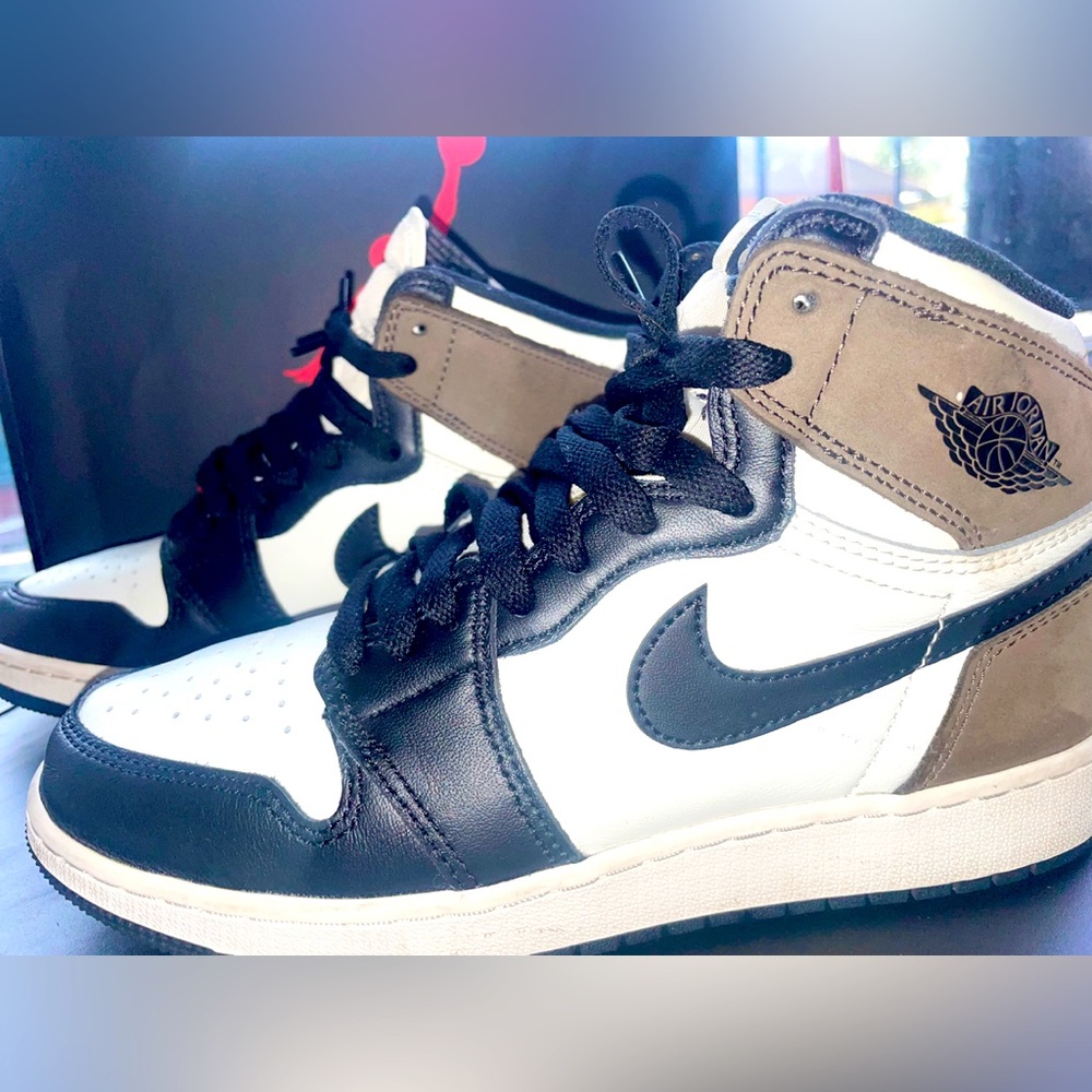 Black/Dark Mocha